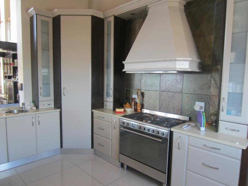 5 Bedroom Property for Sale in Myburgh Park Western Cape